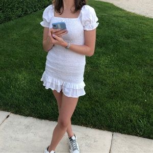 Faithfull the Brand  Crete puff sleeve smocked mini linen dress — size XS